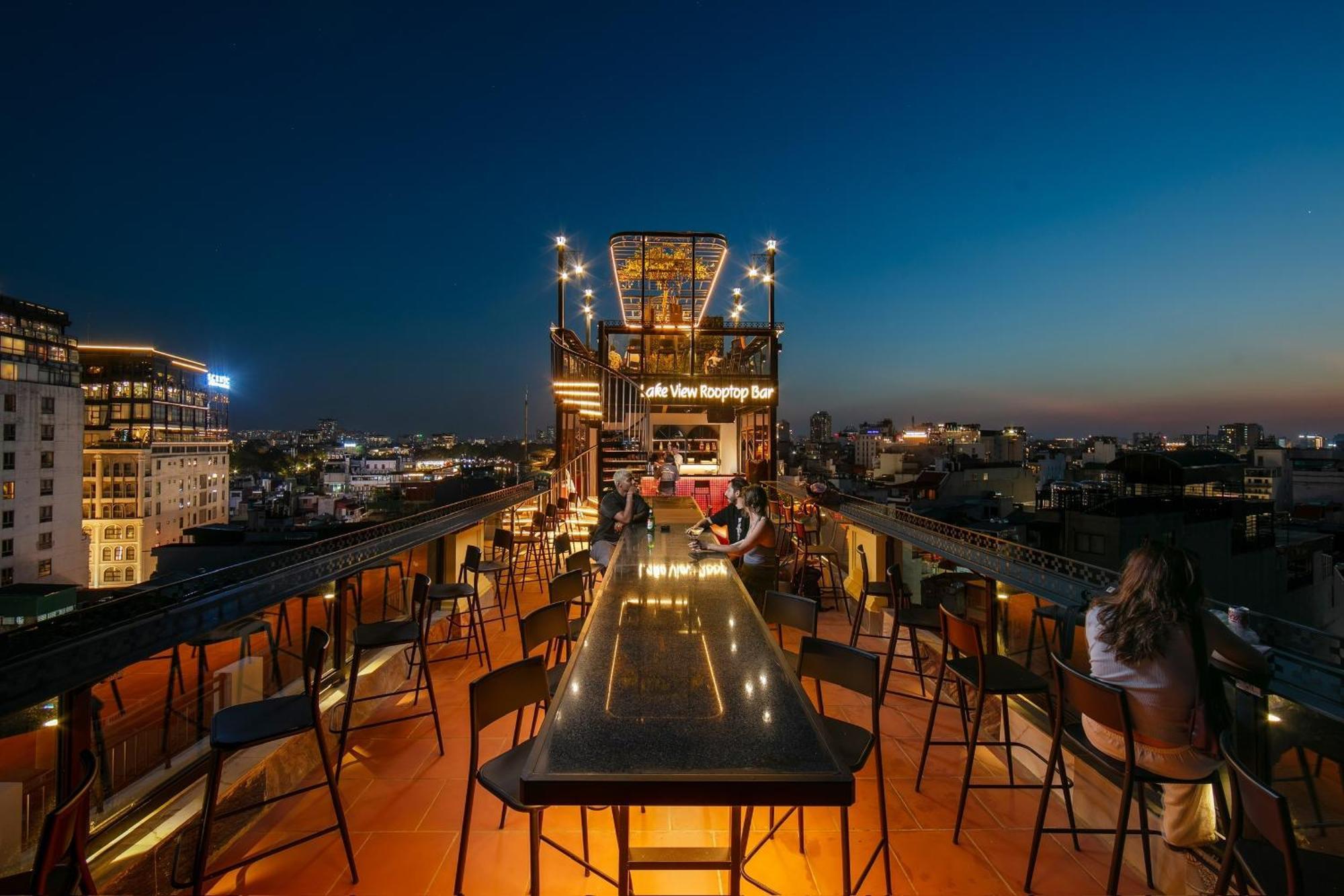 Lakeview Backpackers Hostel & Rooftop Bar Hanoi Exterior foto