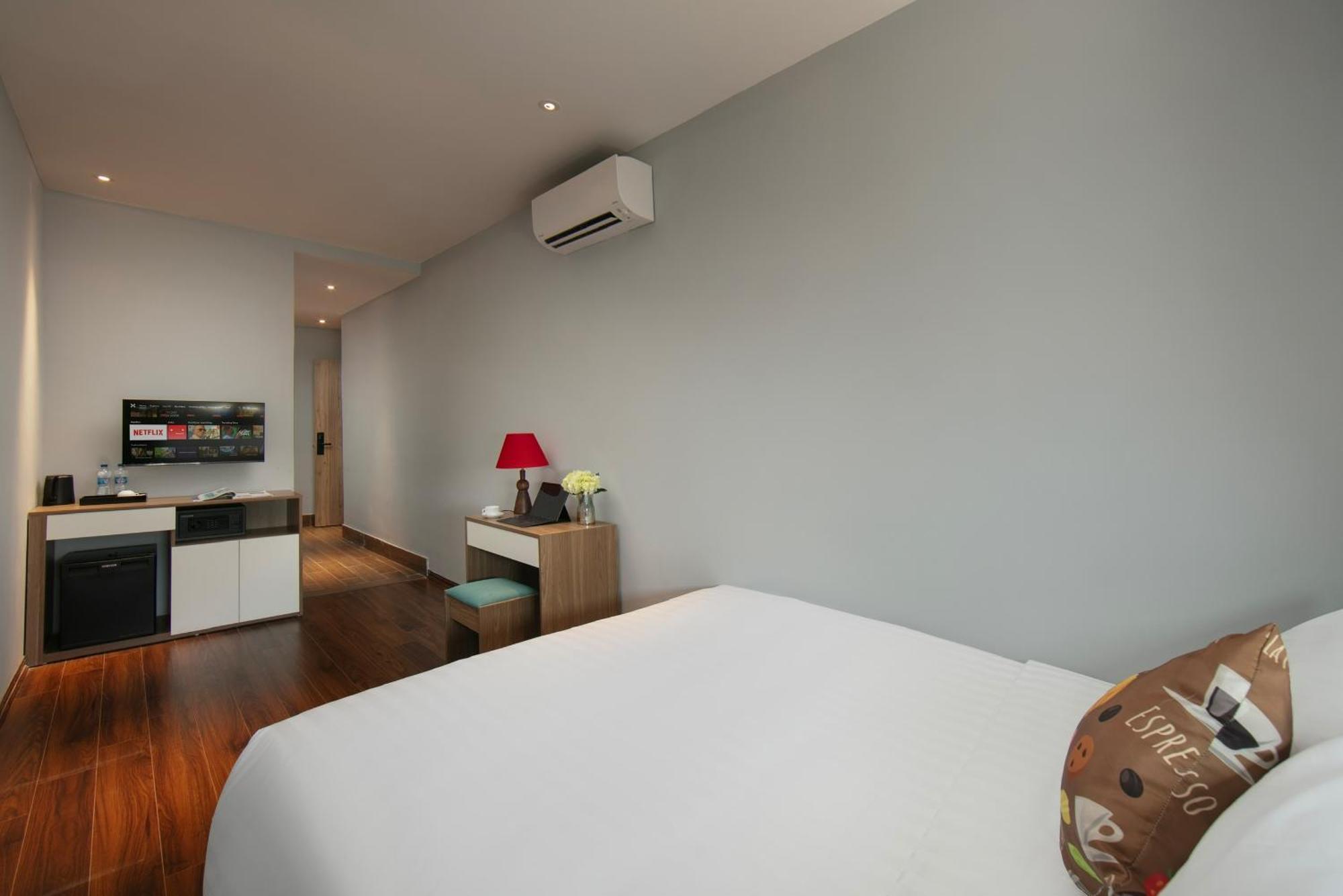 Lakeview Backpackers Hostel & Rooftop Bar Hanoi Exterior foto