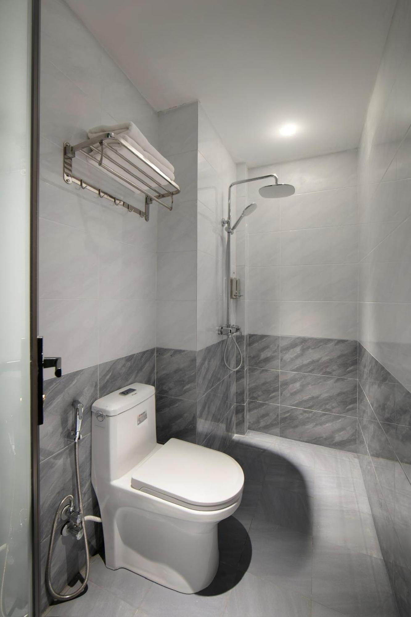 Lakeview Backpackers Hostel & Rooftop Bar Hanoi Exterior foto