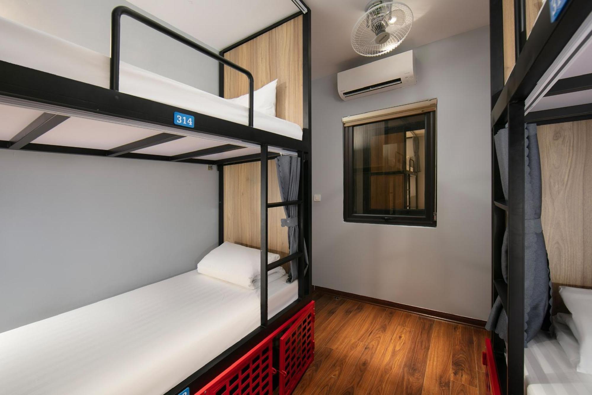 Lakeview Backpackers Hostel & Rooftop Bar Hanoi Exterior foto