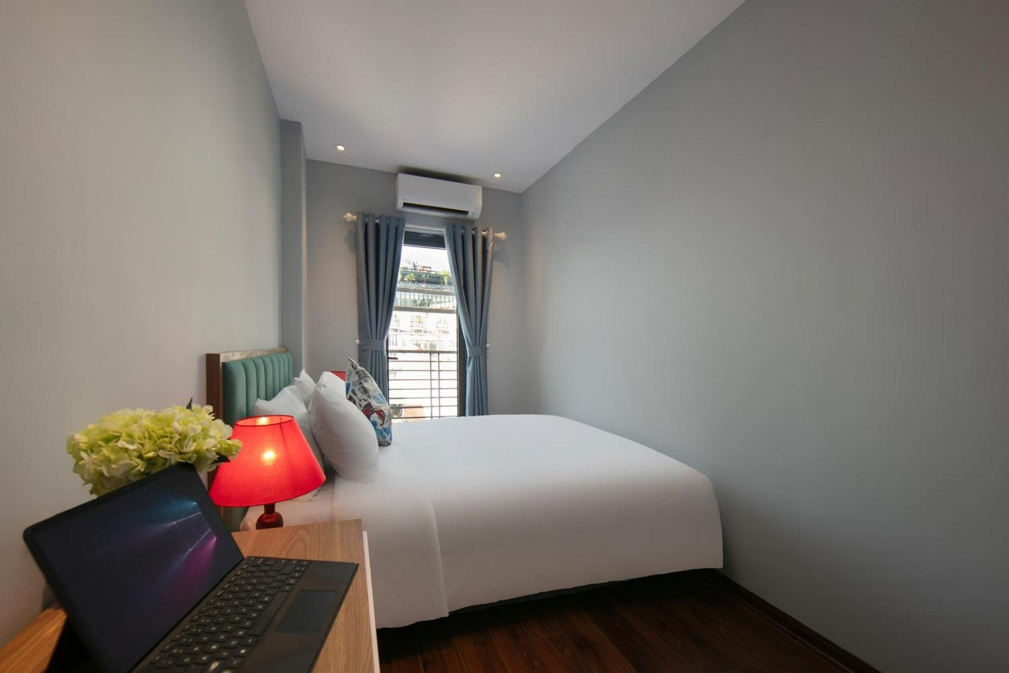 Lakeview Backpackers Hostel & Rooftop Bar Hanoi Exterior foto