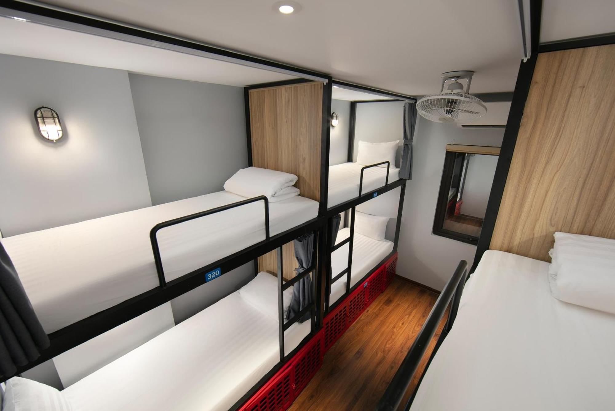 Lakeview Backpackers Hostel & Rooftop Bar Hanoi Exterior foto